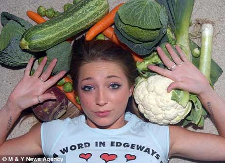 O caso real da estudante que tem bizarro medo de cenouras e ervilhas Vicki Larrieux morre de medo de legumes e para fazer esta experiência, passou quase uma hora para criar coragem, mas ficou pouco mais que um segundo perto deles (Daili Mail).